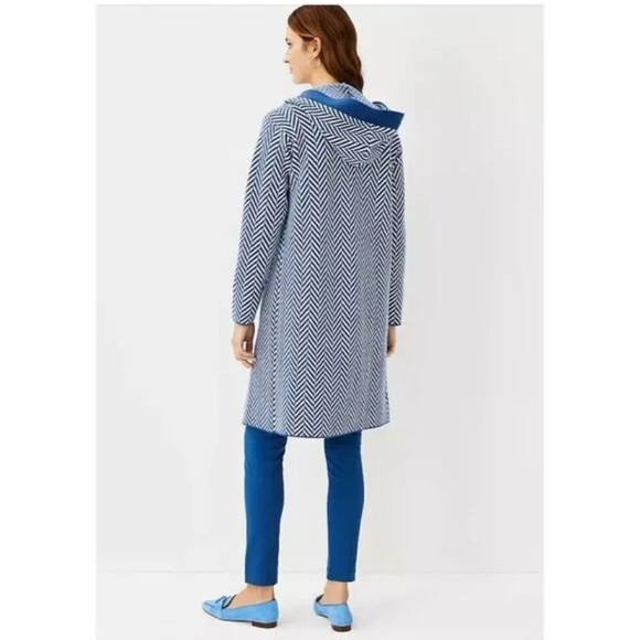 Ann Taylor Blue and White Chevron Thick Long Knit Hoodie size Medium - Picture 4 of 10